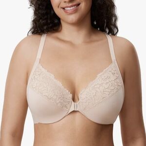 Delimira Lace Underwire Bra 42B NWT